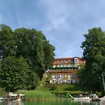Strandhotel Vier Jahreszeiten Hotel