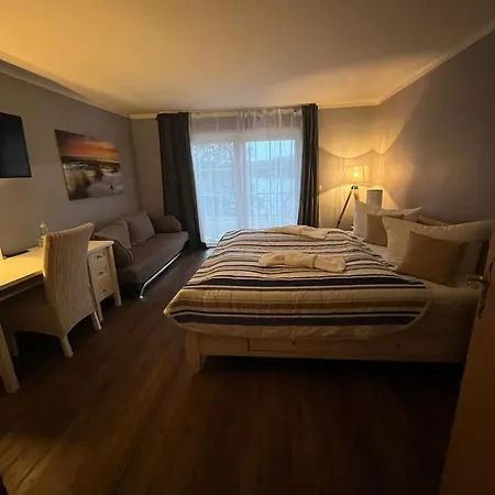 Strandhotel Vier Jahreszeiten Buckow