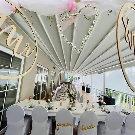 Strandhotel Vier Jahreszeiten باكو