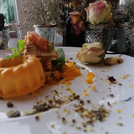 Strandhotel Vier Jahreszeiten Hotel 3*
