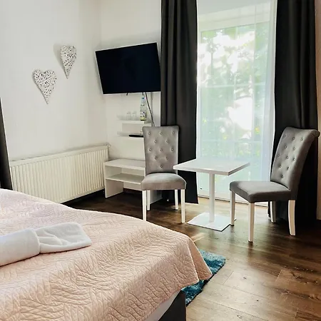 Strandhotel Vier Jahreszeiten 3*