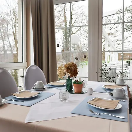 Strandhotel Vier Jahreszeiten Hotel Buckow