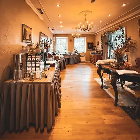 Hotel Strandhotel Vier Jahreszeiten Buckow