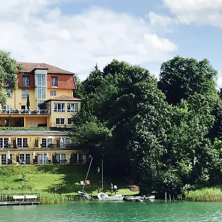 Strandhotel Vier Jahreszeiten Отель