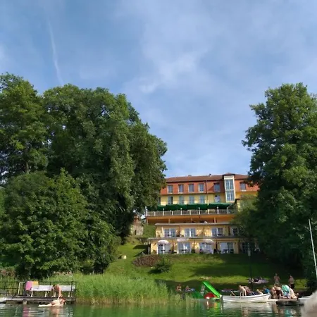 Strandhotel Vier Jahreszeiten فندق