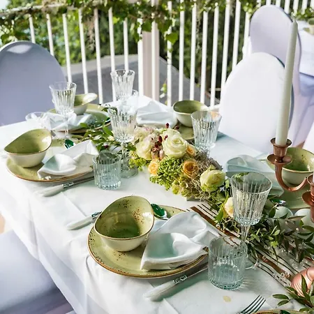 Hotel Strandhotel Vier Jahreszeiten 3*