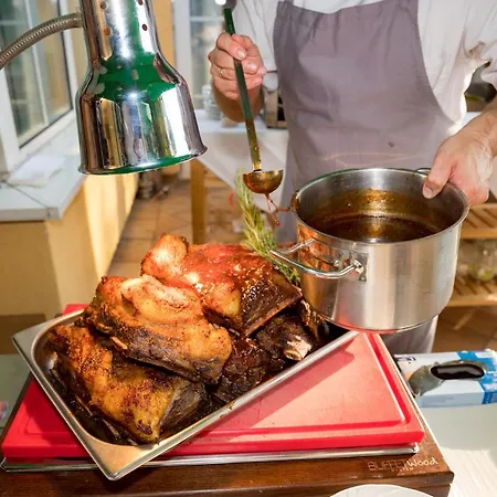 Strandhotel Vier Jahreszeiten Hotel