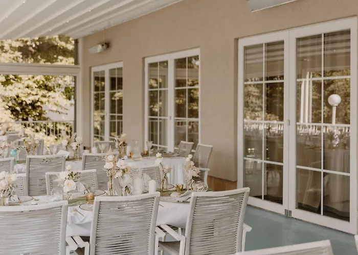 Strandhotel Vier Jahreszeiten Hotel