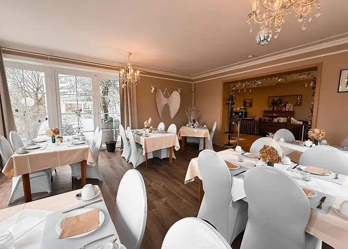 Strandhotel Vier Jahreszeiten Hotel 3*