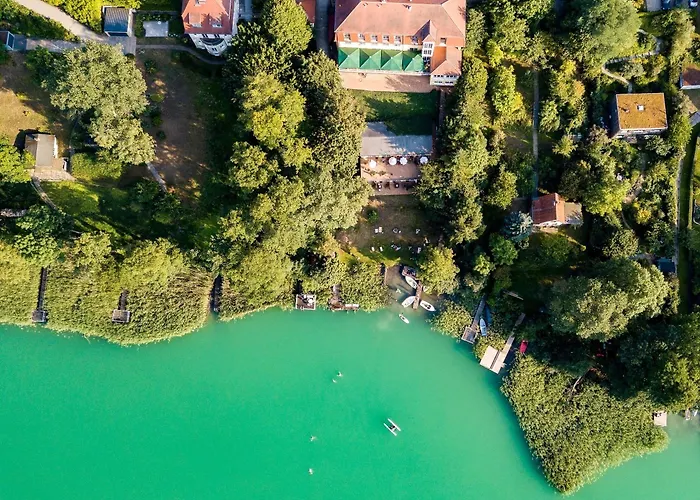 Szálloda Strandhotel Vier Jahreszeiten Buckow
